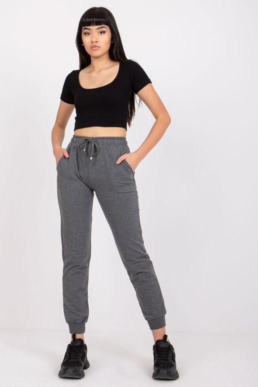 Tumši pelēkas bikses ātrāk