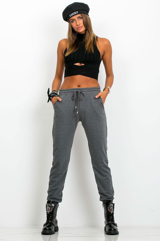 Tumši pelēkas bikses ātrāk