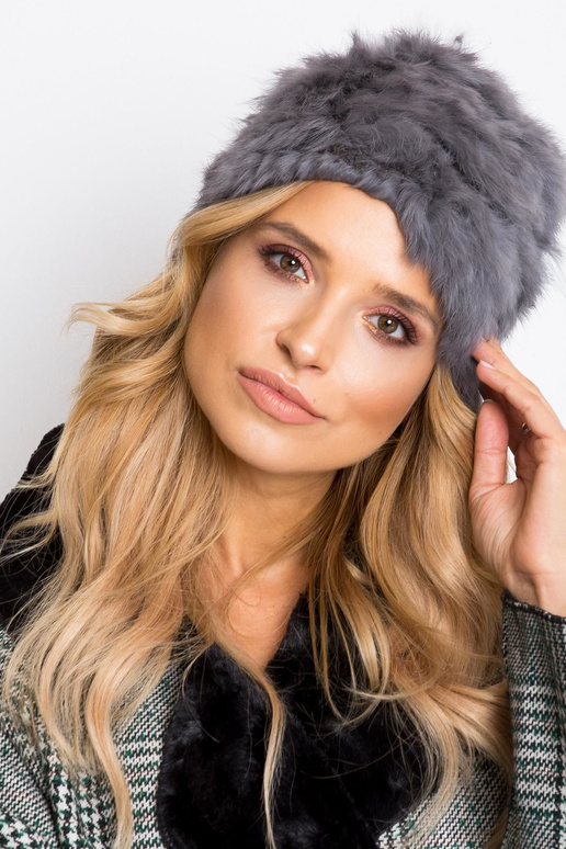 Pelēka kažokādas cepure