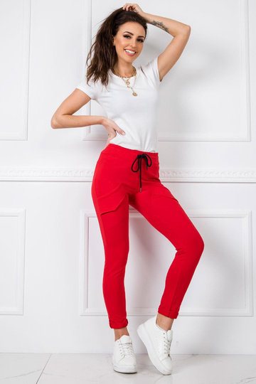 Sarkanas bikses Gatavs