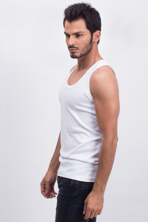 Apsveriet balto vīriešu topu