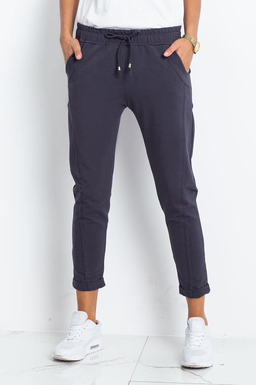 Pieejamas grafīta bikses