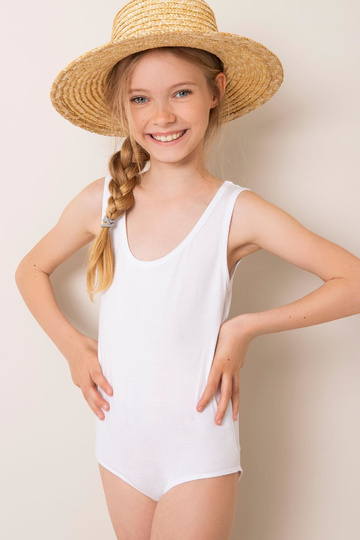 Balts kokvilnas bodijs...