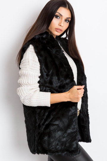 Melna pūkaina veste