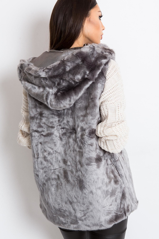 Pelēka pūkaina veste