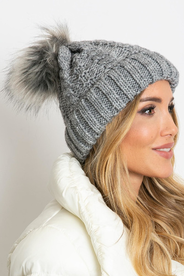 Pelēka ziemas cepure 2