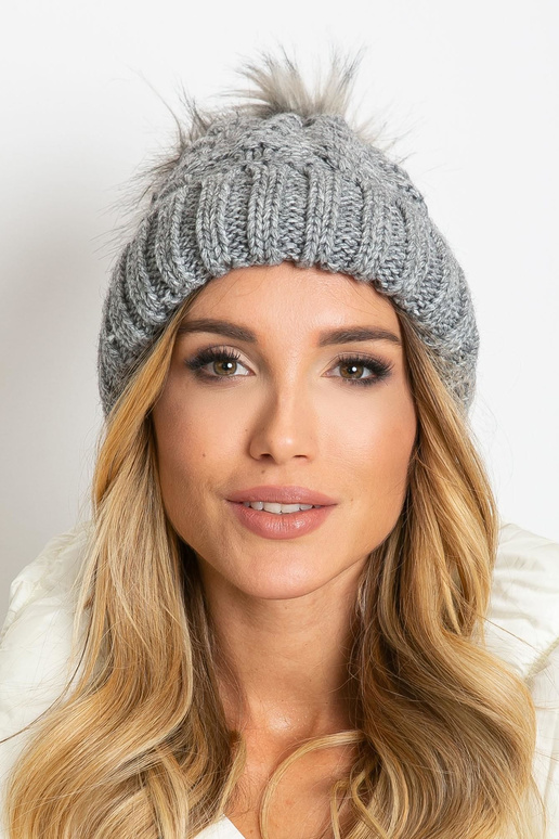 Pelēka ziemas cepure