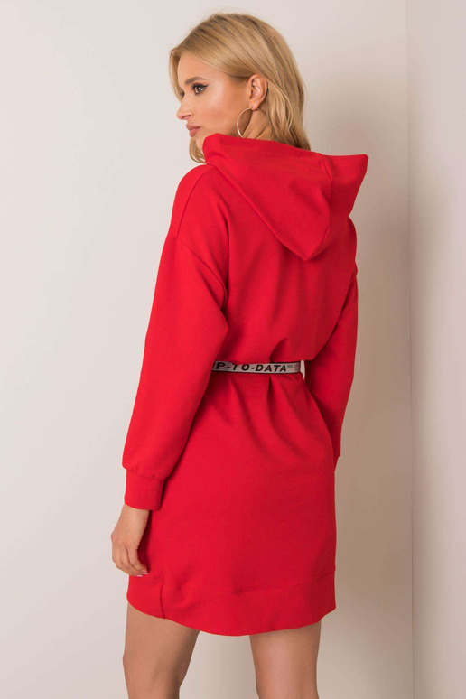 Sarkana Nelly kleita Sarkana Nelly kleita