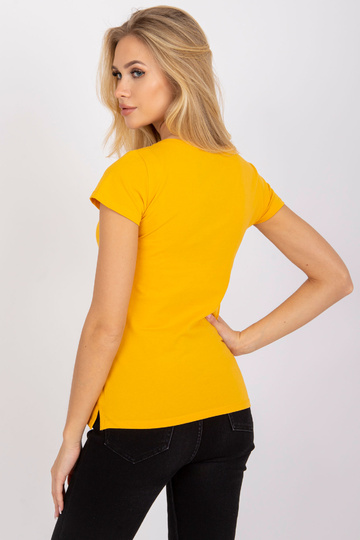 Gaiši oranžs kvadrātveida...