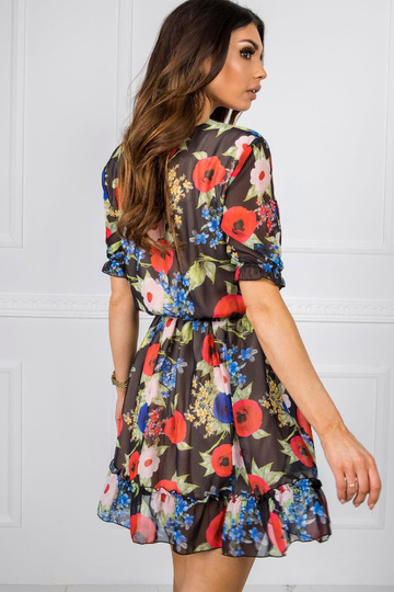 Bleika melnā kleita