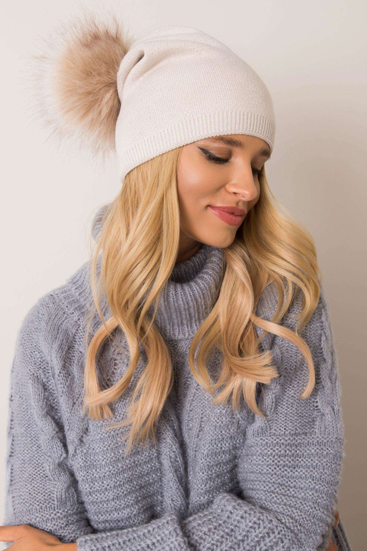 Czapka- JK-CZ-14.72 - gaiši bēša