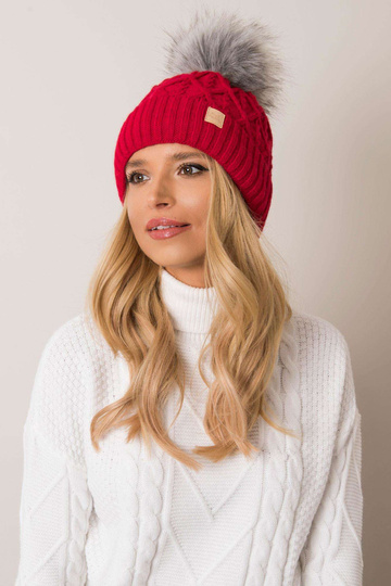 Sarkana cepure ar pomponu... 2