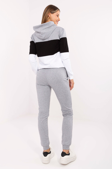 Pelēks un melns komplekts... 2