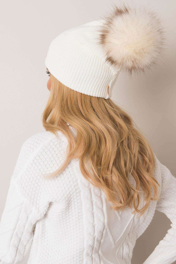 Czapka- JK-CZ-15.70 balta... 2