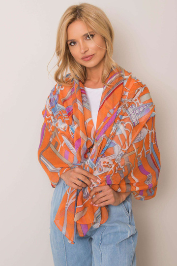 Oranža šalle ar rakstiem