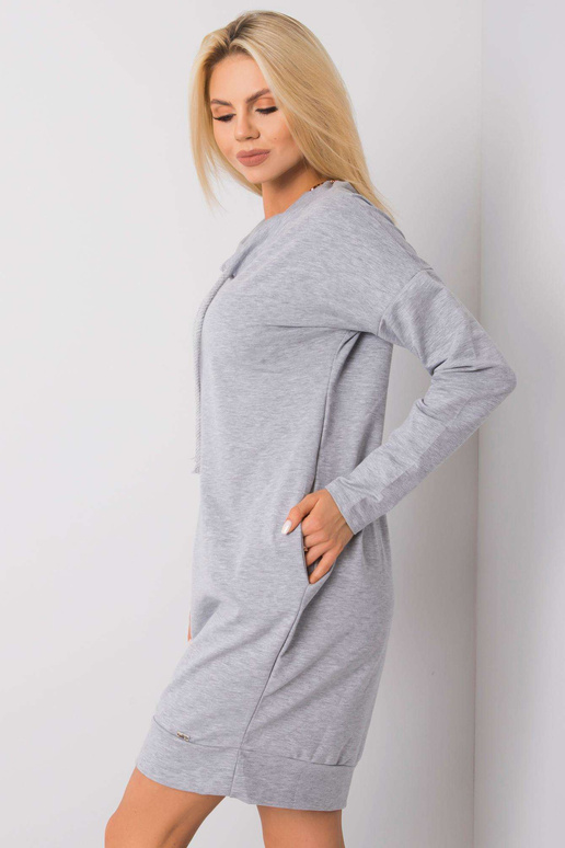 Pelēka melanža kleita no Keitijas Pelēka melanža kleita no Keitijas