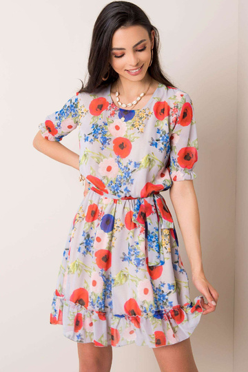 Pelēka Bleika kleita