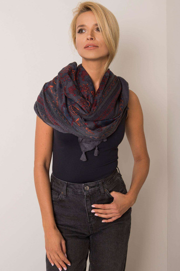 Pelēks pleds dārzeņu rakstos