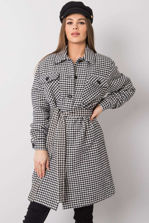 Tori balts un melns mētelis