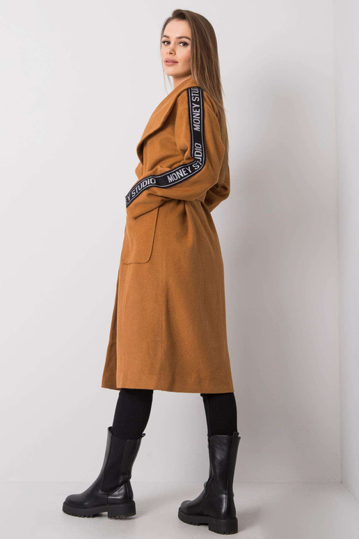 Danni gaiši brūns mētelis