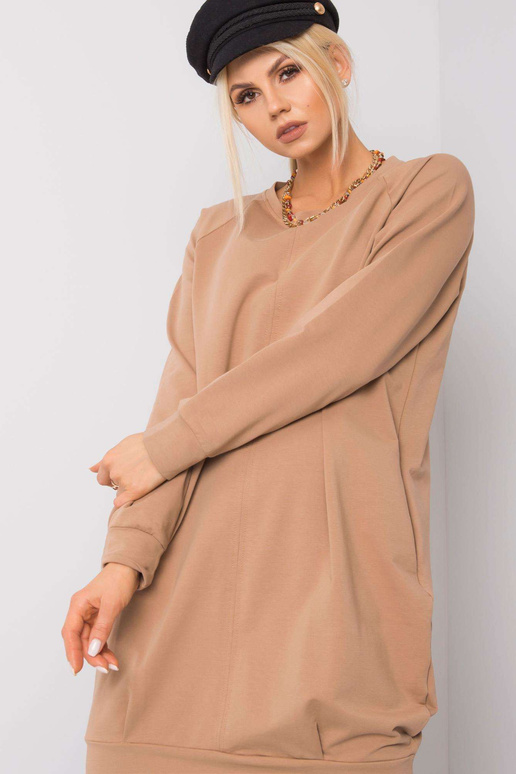 Kamieļu kleita Kristīne