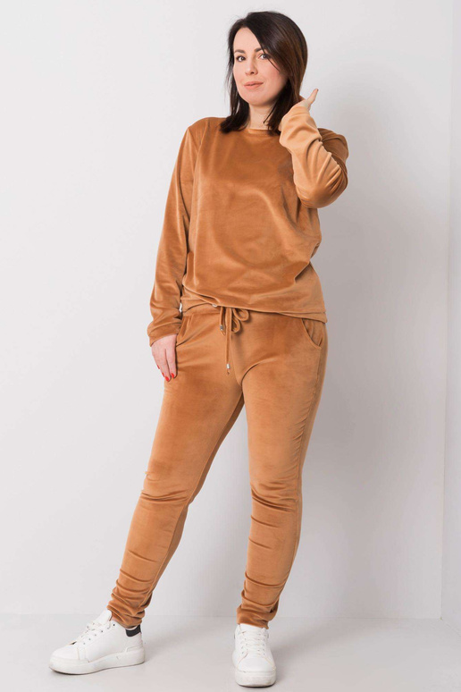 Kamieļu samta liela izmēra komplekts... Kamieļu samta liela izmēra komplekts...