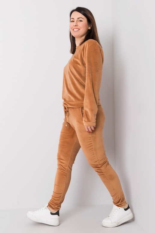 Kamieļu samta liela izmēra komplekts... Kamieļu samta liela izmēra komplekts...