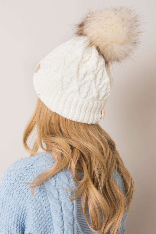 Czapka- JK-CZ-9.74 balta krāsa