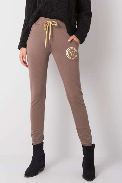 Gaiši brūnas treniņbikses Stilīgas Gaiši brūnas treniņbikses Stilīgas