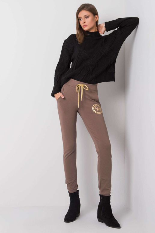 Gaiši brūnas treniņbikses Stilīgas Gaiši brūnas treniņbikses Stilīgas