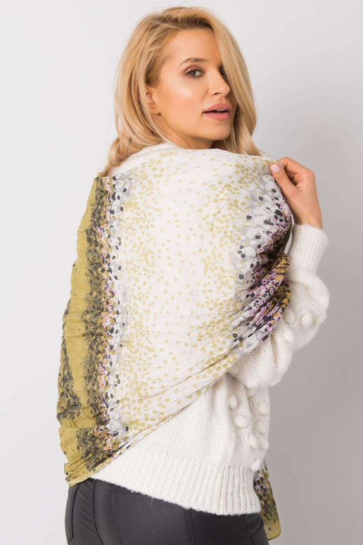 Gaiši zaļš pleds ar rakstiem