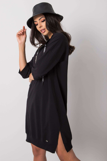 Earnestine melna ikdienas...