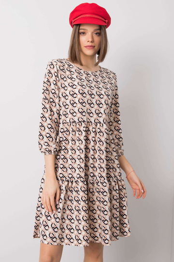 Ecru kleita ar volāniem...