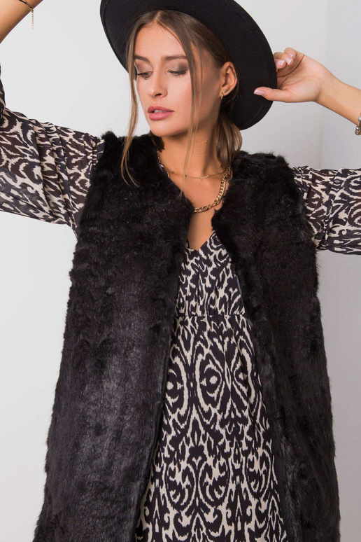 Kristīne Melnā veste