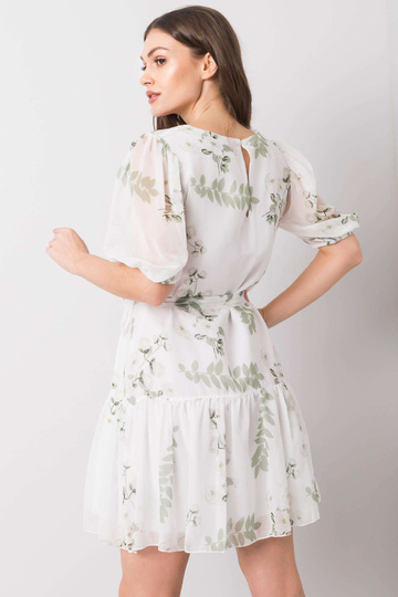 Emīlijas baltā kleita