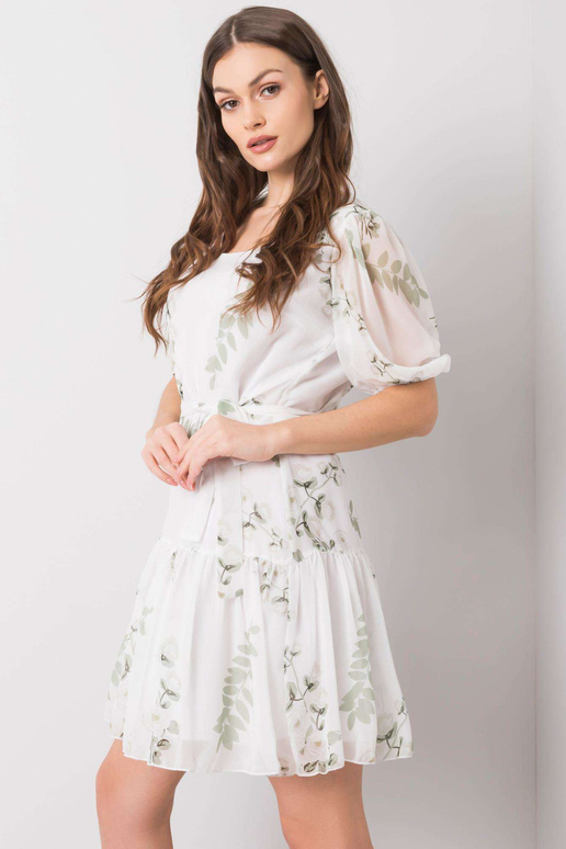 Emīlijas baltā kleita