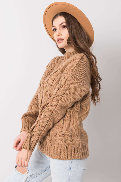 Betsy kamieļu džemperis