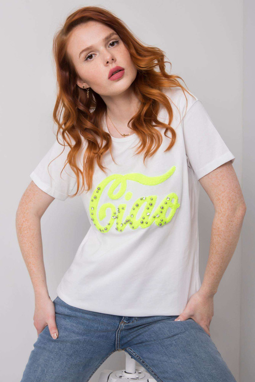 Balts T-krekls ar Erin aplikāciju