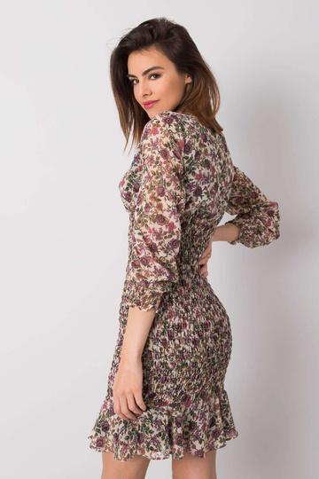 Gaiši bēša ziedu kleita... 2