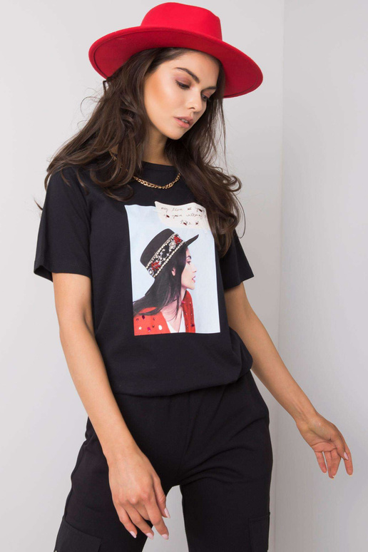 Melns T-krekls ar ziemeļu aplikāciju