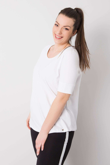 Balts pamata liela izmēra...