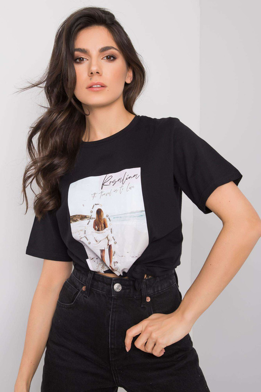 Melns T-krekls ar ceļojumu apdruku