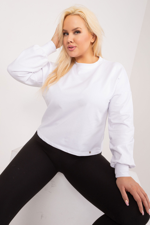 Balts plus izmēra sporta krekls...