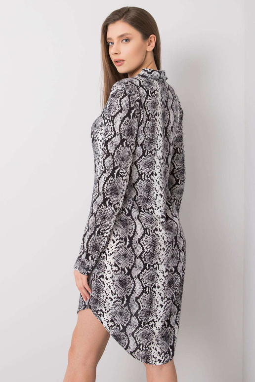 Balta un melna kleita ar apdrukām... Balta un melna kleita ar apdrukām...