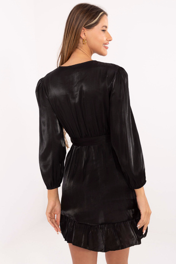 Džeinas melna volānu kleita