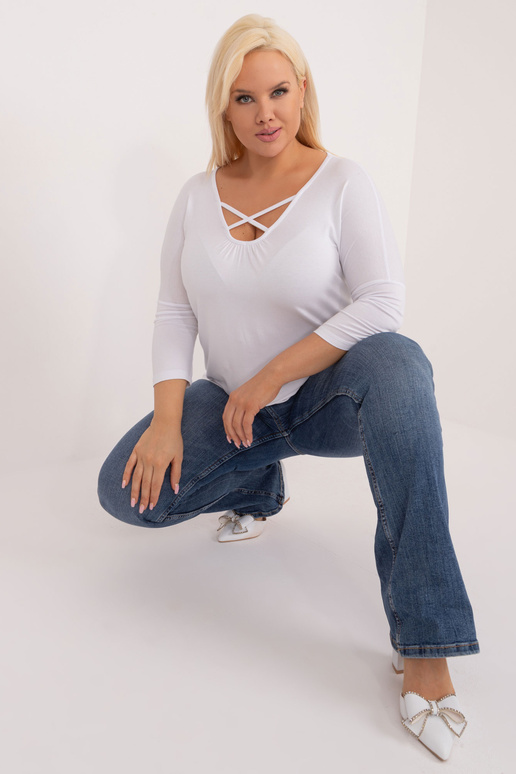 Balta plus izmēra blūze ar viskozi...