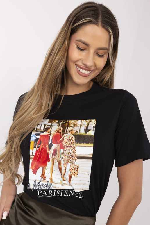 Melns T-krekls ar Joelle apdruku