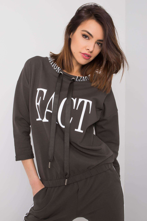 Tumšs haki krāsas ikdienas komplekts,... Tumšs haki krāsas ikdienas komplekts,...