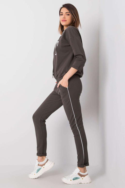 Tumšs haki krāsas ikdienas komplekts,... Tumšs haki krāsas ikdienas komplekts,...