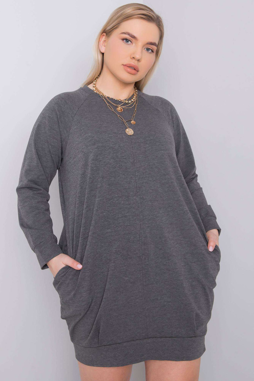 Tumši pelēka melanža liela izmēra... Tumši pelēka melanža liela izmēra...